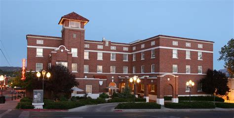 Hassayampa inn - View deals for Hassayampa Inn, including fully refundable rates with free cancellation. Business guests praise the breakfast. Whiskey Row is minutes away. WiFi and parking are free, and this hotel also features a restaurant.